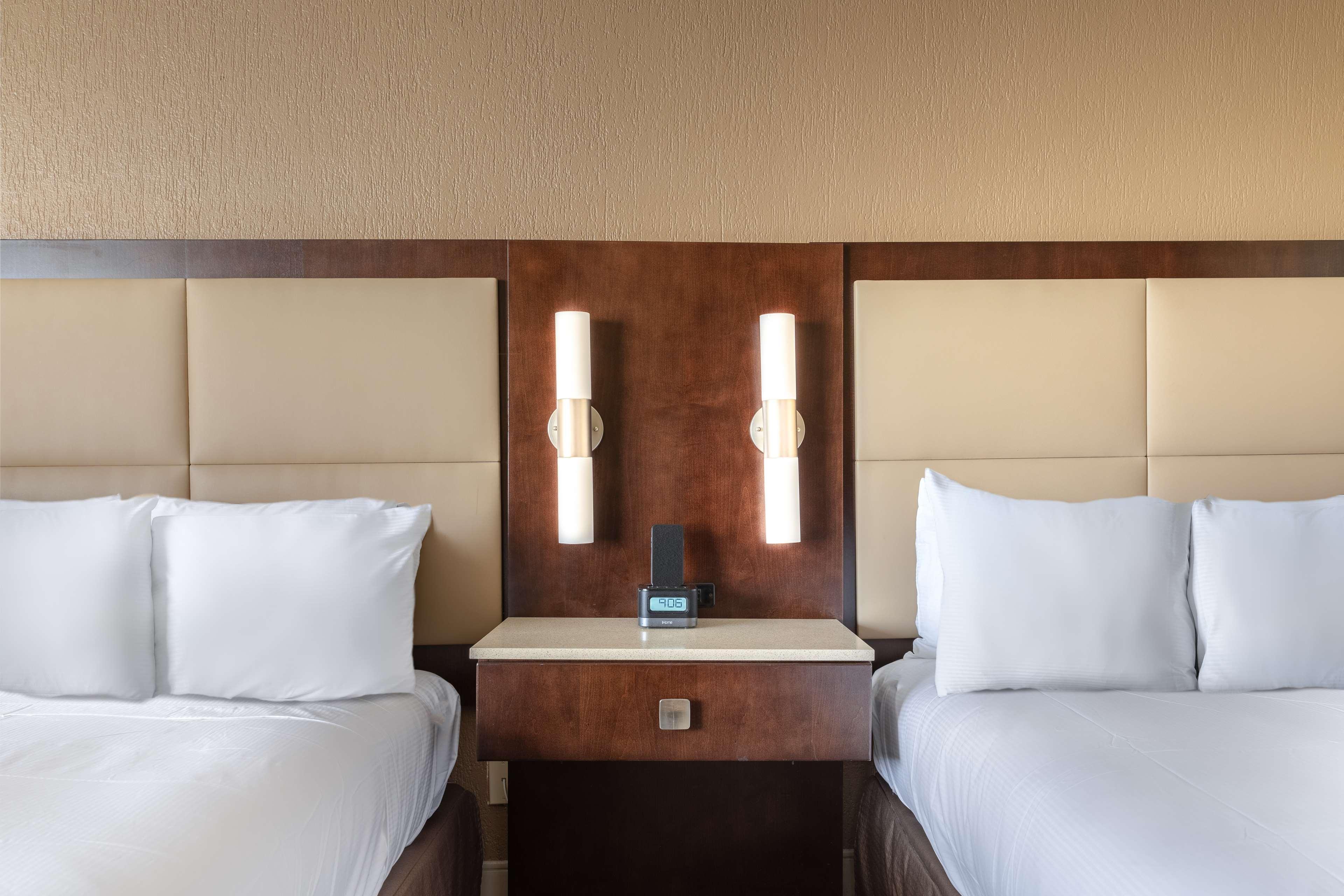 Hilton Island 4*