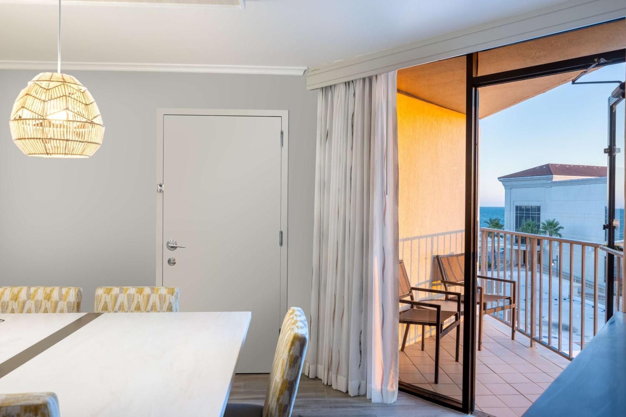 Resort Hilton Island 4*