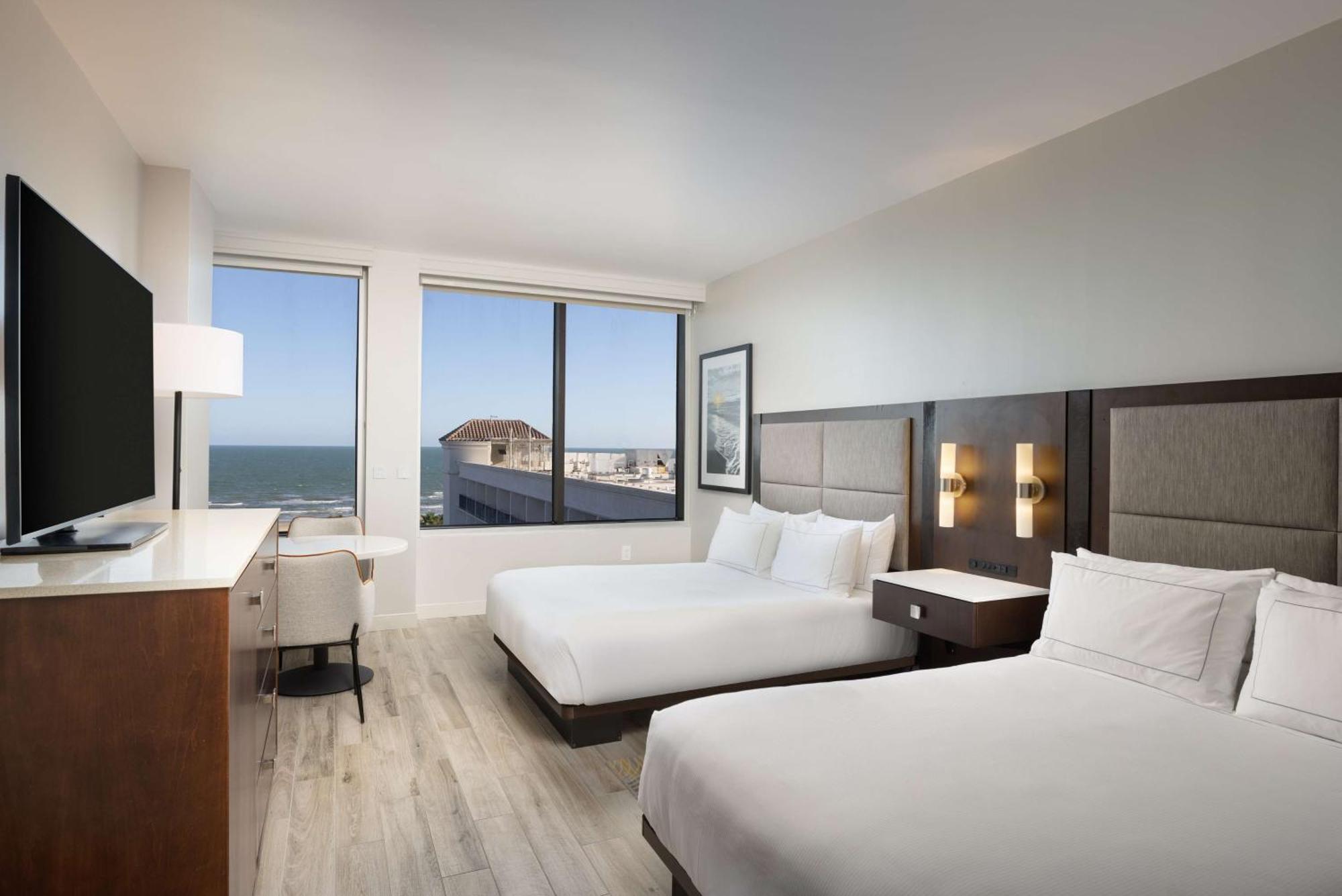 Hilton Island 4*