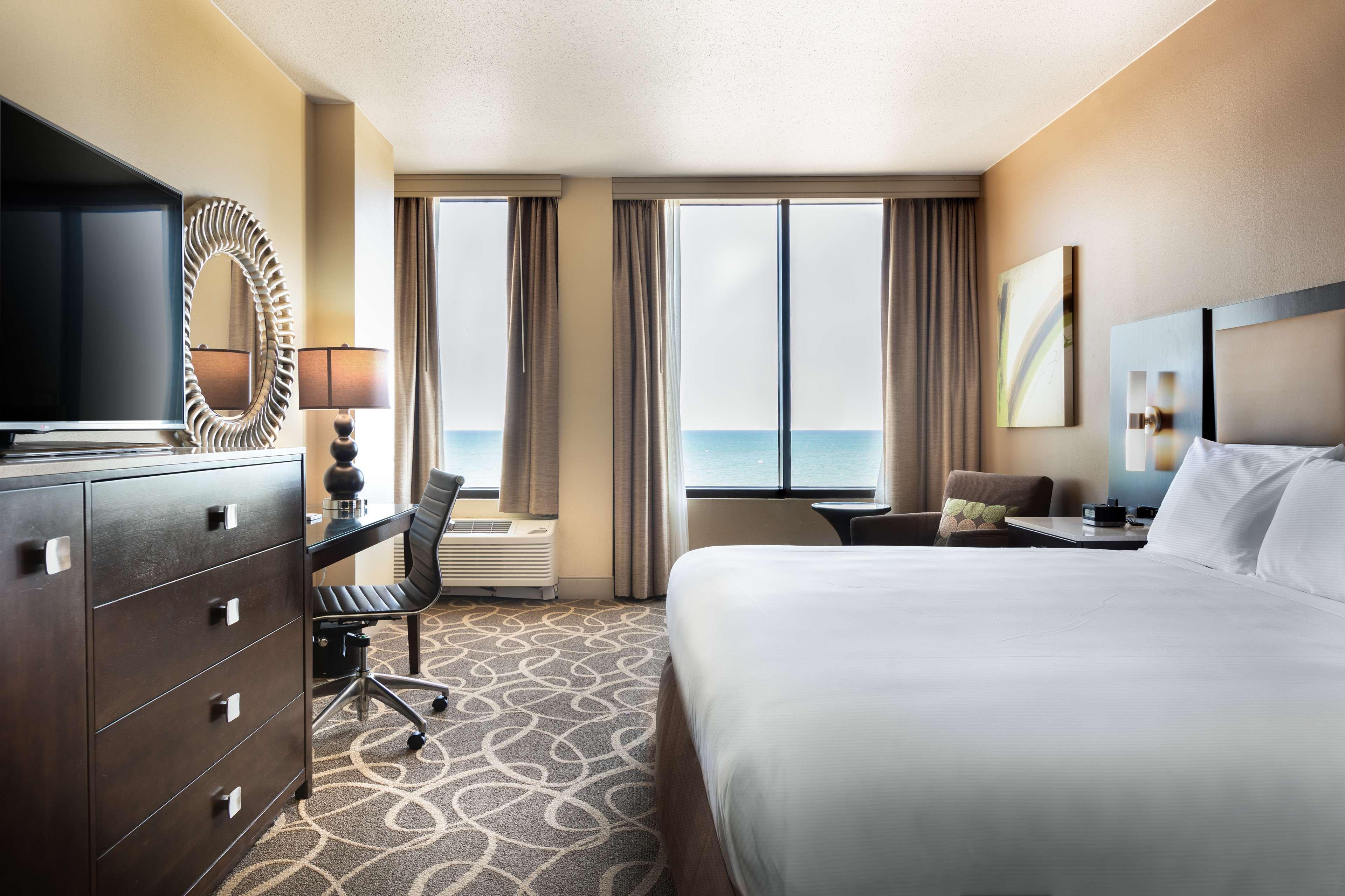 Hilton Island 4*